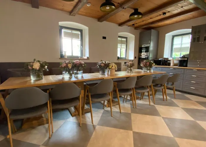 Grudza83 Bikepoint مزرعة للإقامة *